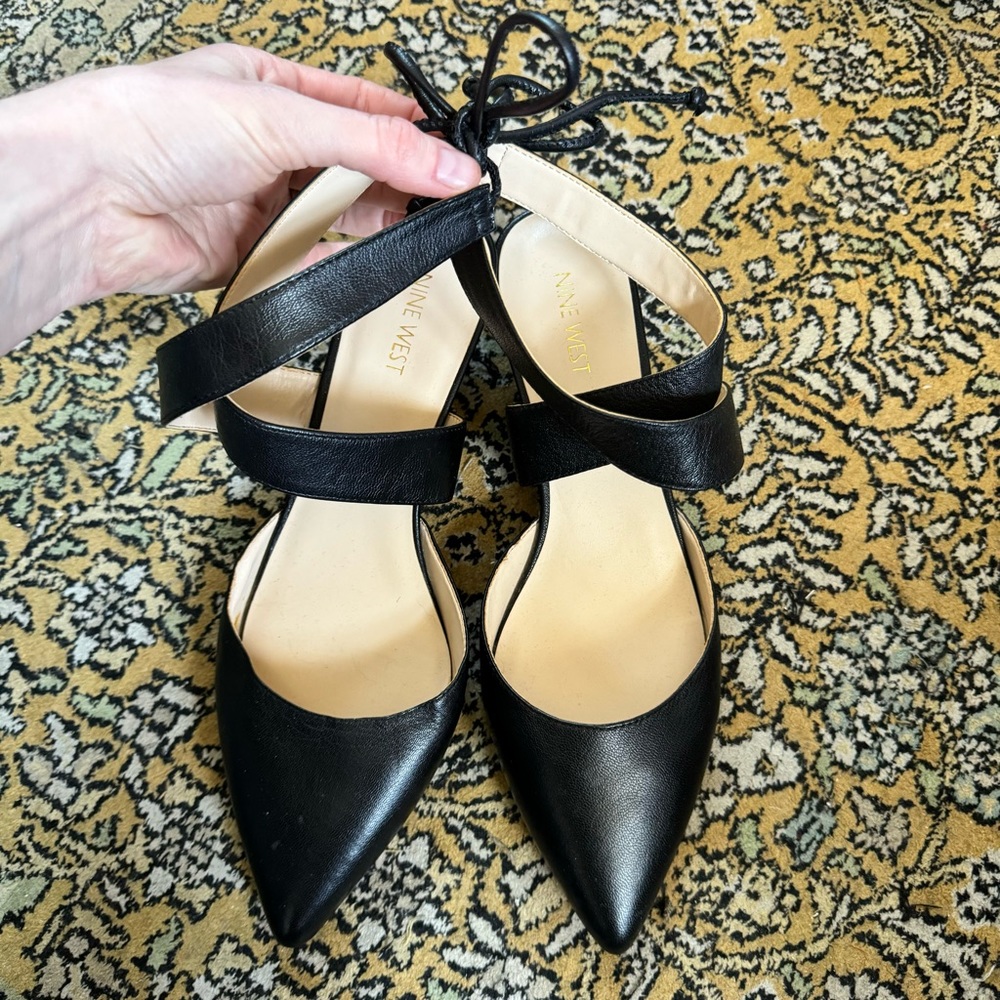 Nine West Black Leather Pointy Wedges “Nwelira”